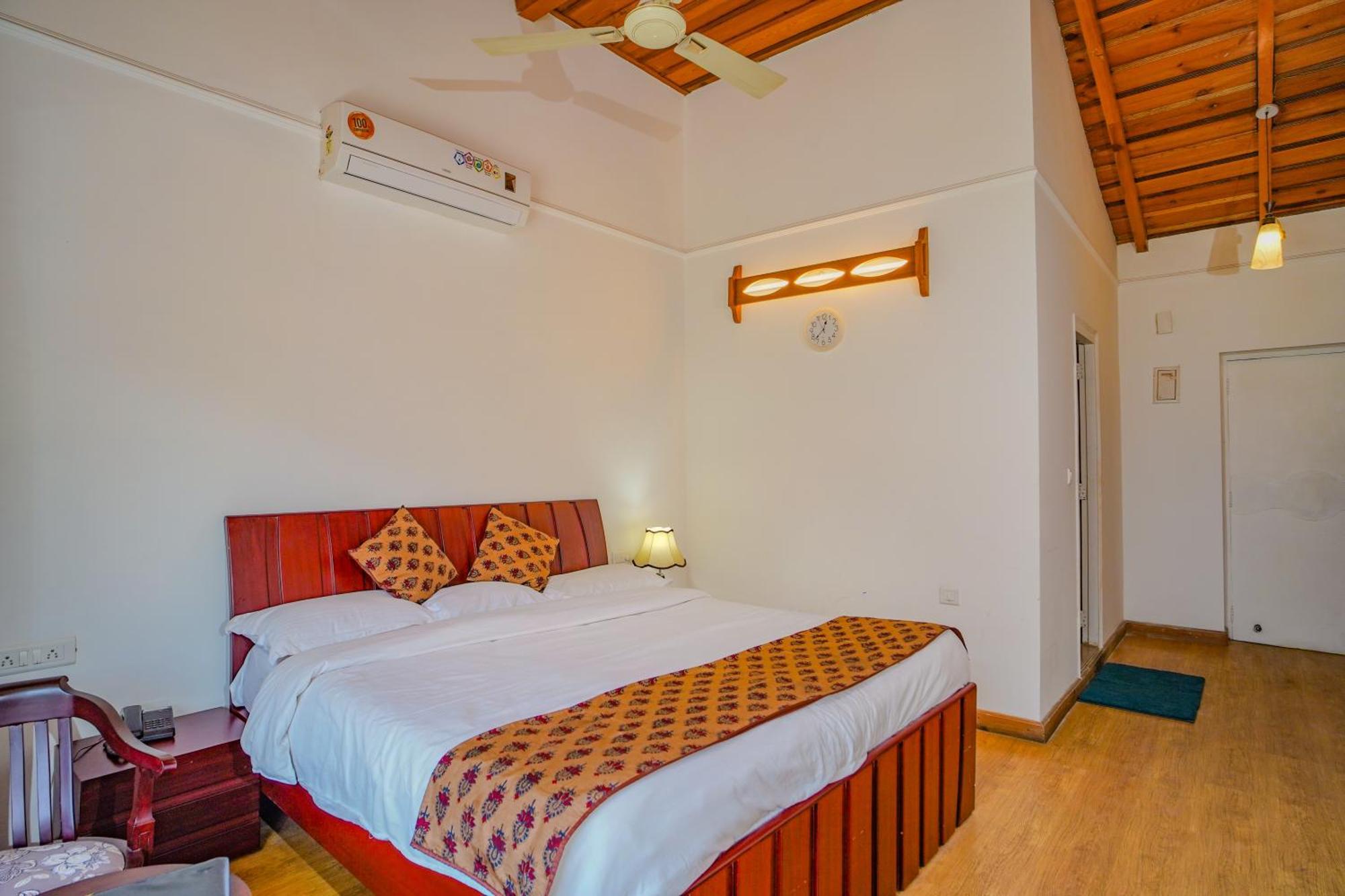 Neelesh Inn- A Luxury Lake View Hotel- 20 Kms From Nainital Bhīm Tāl 외부 사진