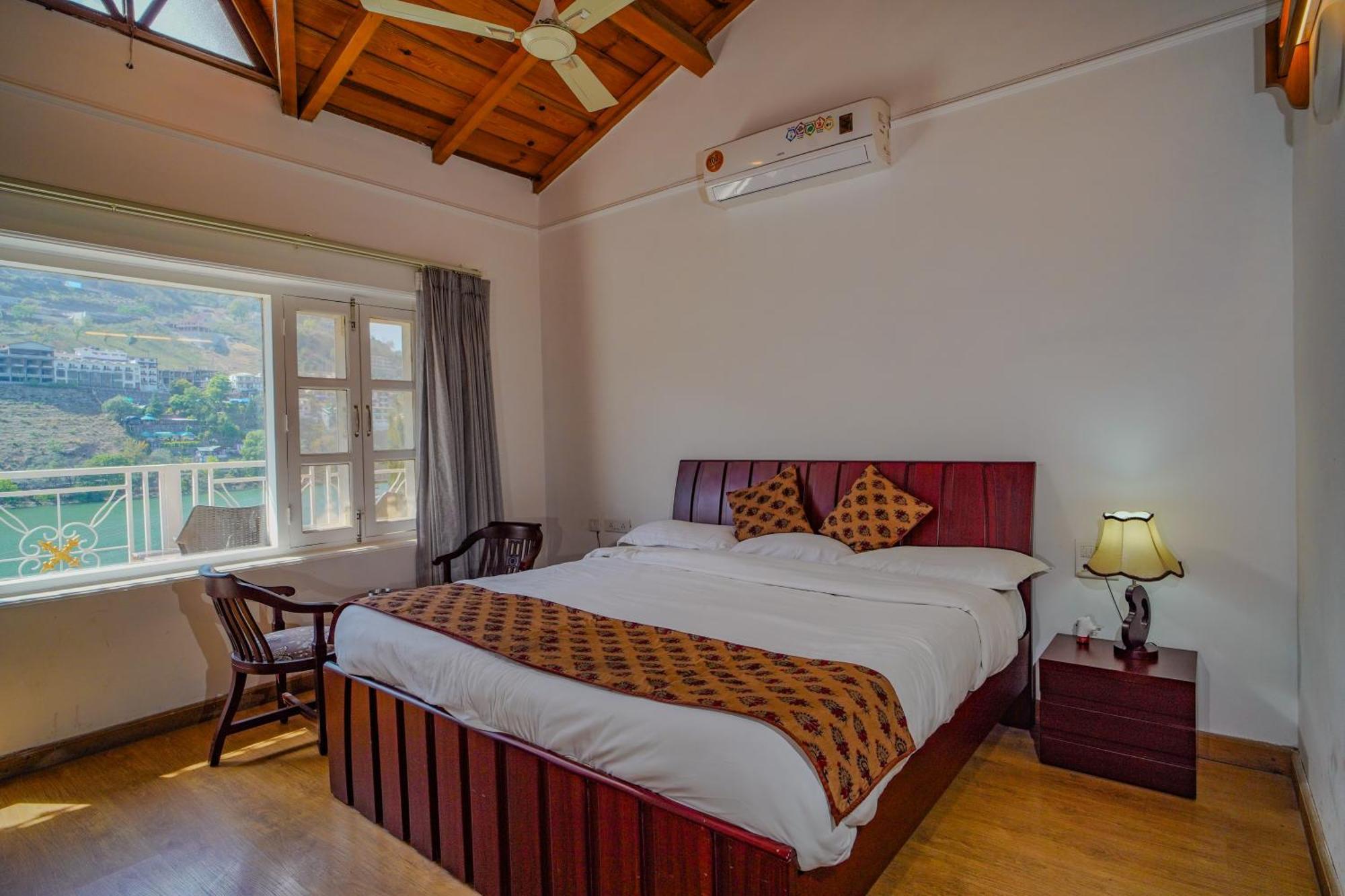 Neelesh Inn- A Luxury Lake View Hotel- 20 Kms From Nainital Bhīm Tāl 외부 사진